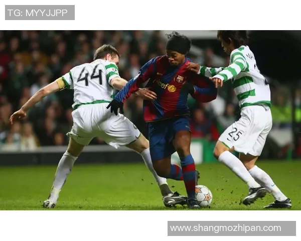 足球明星的坏毛病揭秘如何影响他们的职业生涯与个人形象