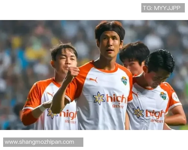 足球明星赴泰国联赛踢球引发热潮球迷期待精彩对决与新挑战